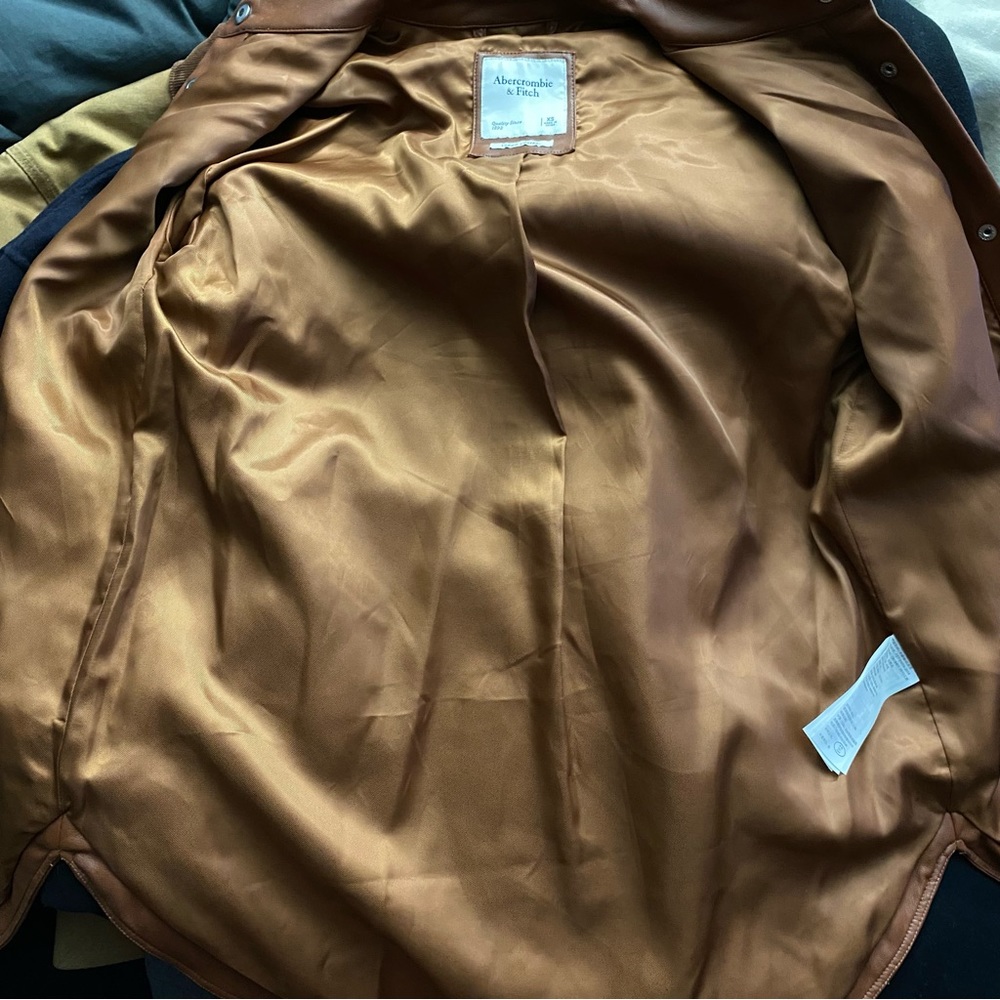 Abercrombie & Fitch Faux Vegan Leather Button Up Jacket - Picture 10 of 10